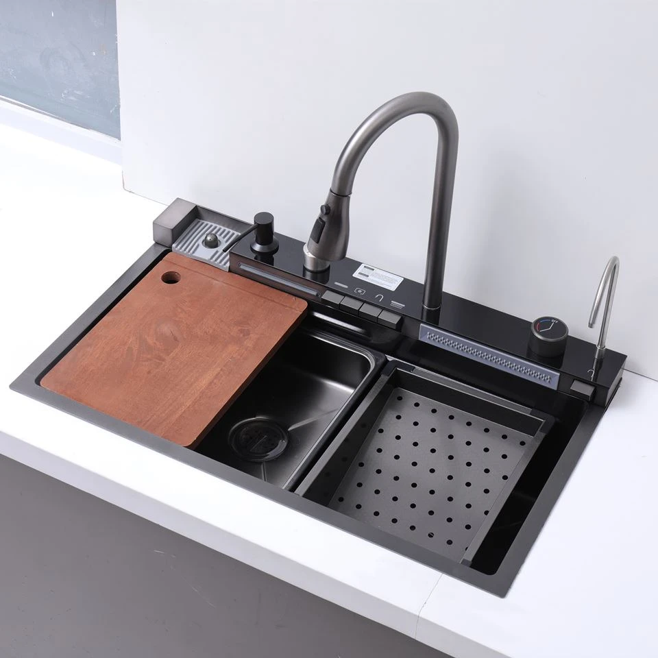 Tampilan LED buatan tangan Kunci Piano Nano Hitam Wastafel Dapur Mangkuk Ganda Pencuci Cangkir Undermount Baja Tahan Karat Air Terjun Buatan Tangan